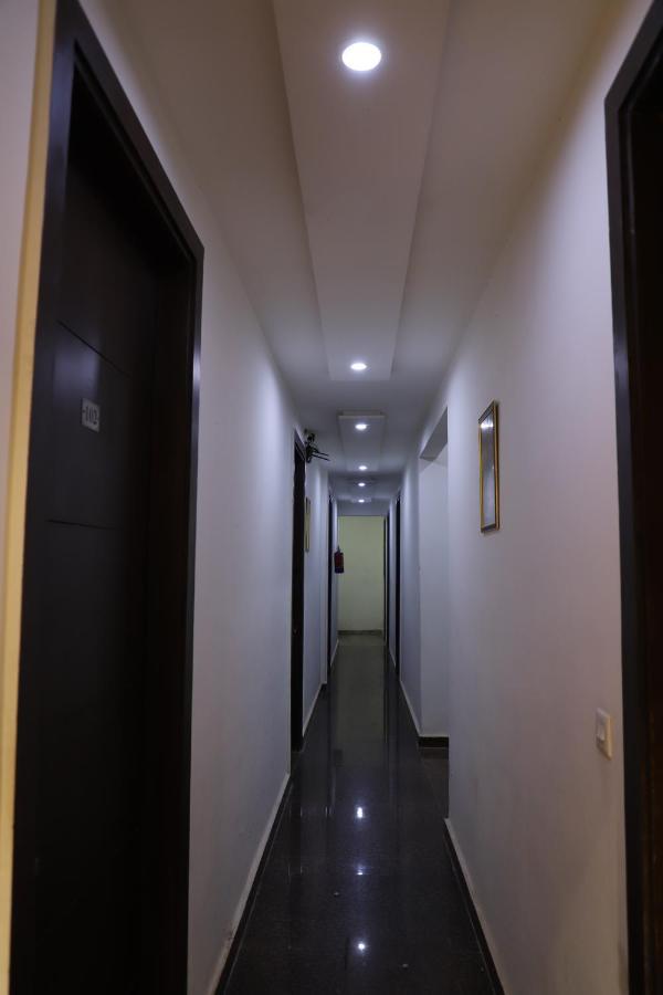 Hotel Dream Comfort Agra  Bagian luar foto