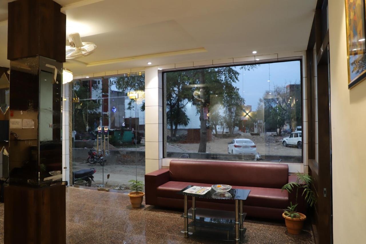 Hotel Dream Comfort Agra  Bagian luar foto