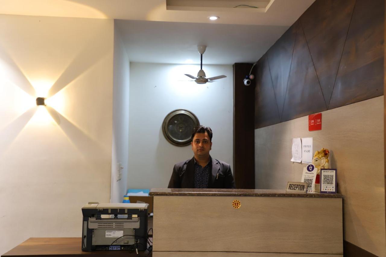 Hotel Dream Comfort Agra  Bagian luar foto