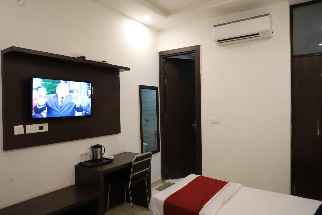 Hotel Dream Comfort Agra  Bagian luar foto