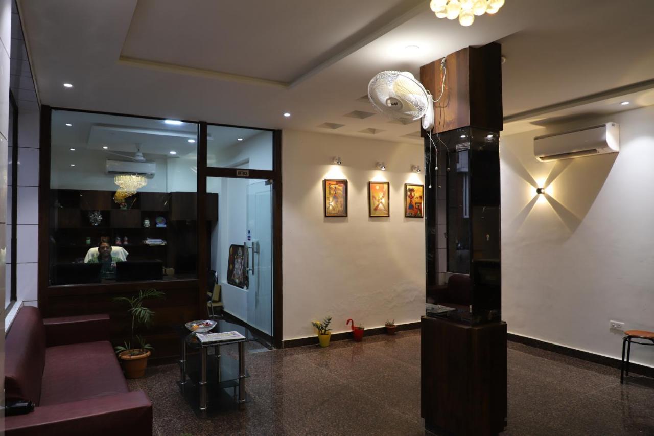 Hotel Dream Comfort Agra  Bagian luar foto