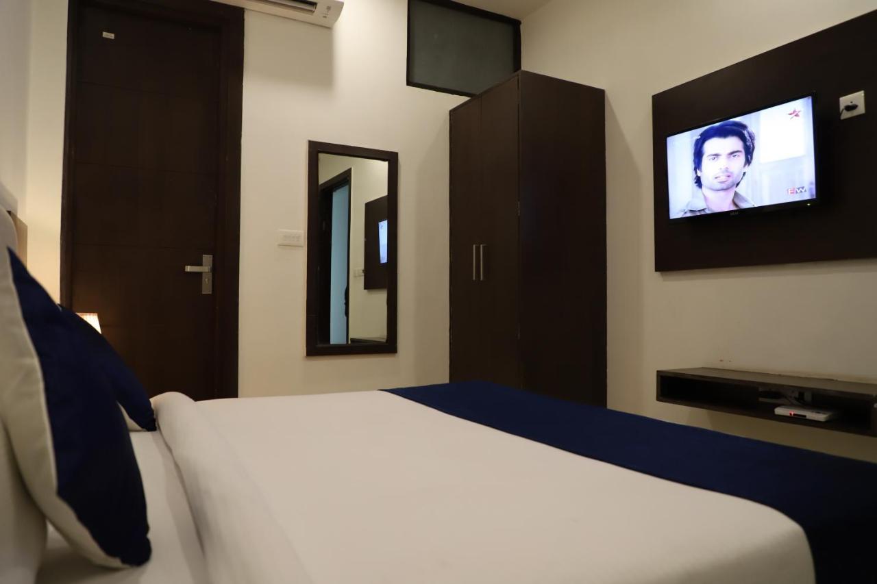 Hotel Dream Comfort Agra  Bagian luar foto