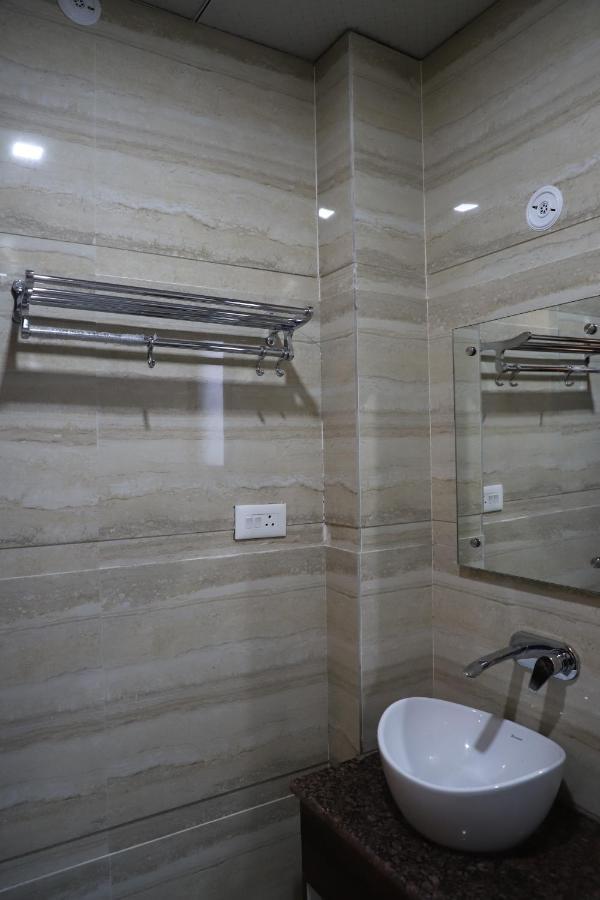 Hotel Dream Comfort Agra  Bagian luar foto